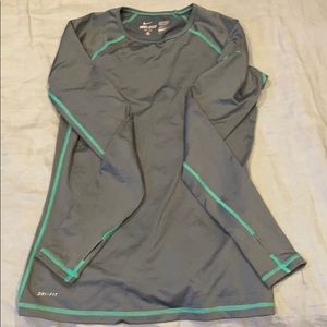 Women’s Nike fitted Dri-fit fleece long sleeve